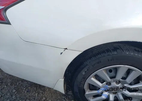 2014 Nissan Altima 2.5 S z USA, uszkodzony, nr VIN 1N4AL3AP2EC118104